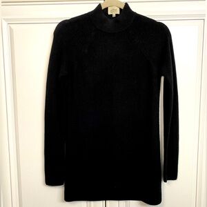 Aritzia Wilfred Women’s Size XS Black Crew Neck Open V Back Sweater 100% wool